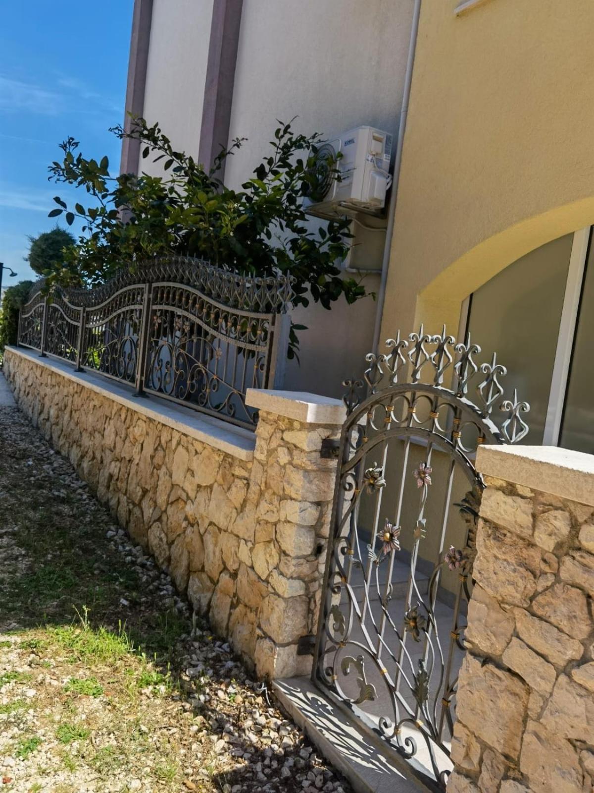 Apartments Annie Rogoznica  Zewnętrze zdjęcie